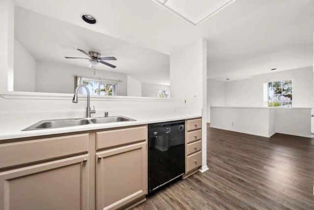 514 S Myers F, Oceanside, CA 92054