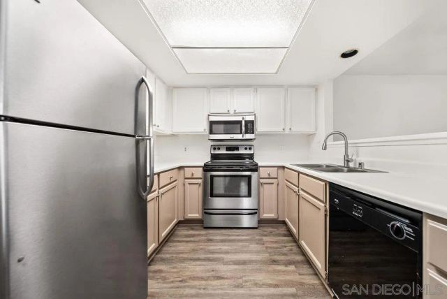 514 S Myers F, Oceanside, CA 92054
