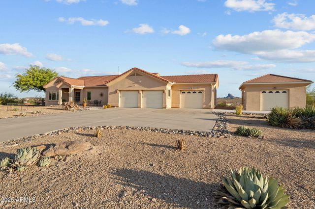 2965 W Saddle Ridge Way, Wickenburg, AZ 85390