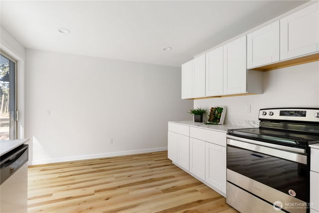 1981 Country Lane, Oak Harbor, WA 98277