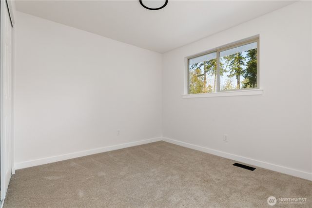 1981 Country Lane, Oak Harbor, WA 98277