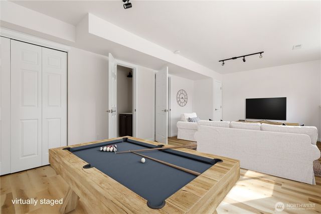 1981 Country Lane, Oak Harbor, WA 98277