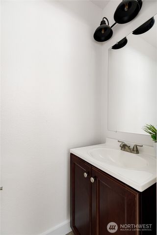 1981 Country Lane, Oak Harbor, WA 98277