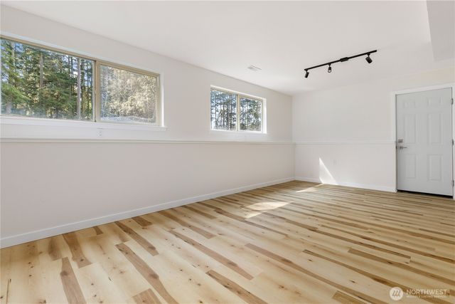 1981 Country Lane, Oak Harbor, WA 98277