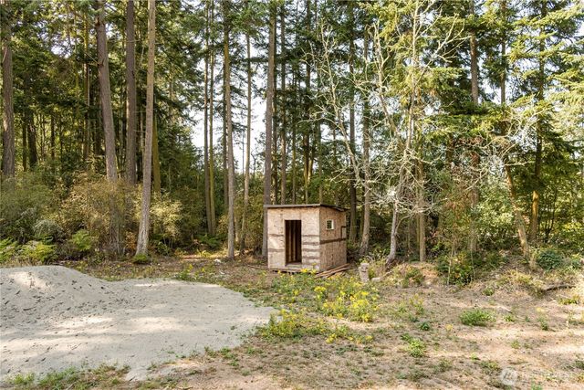 1981 Country Lane, Oak Harbor, WA 98277