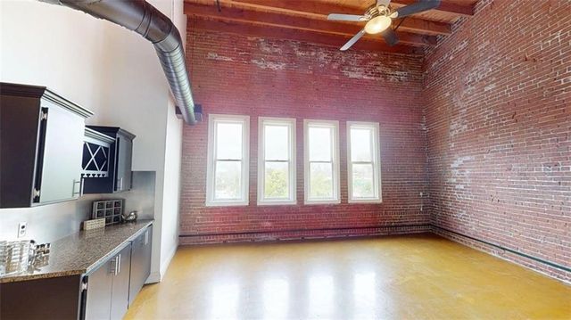 510 Delaware Street 405, Kansas City, MO 64105