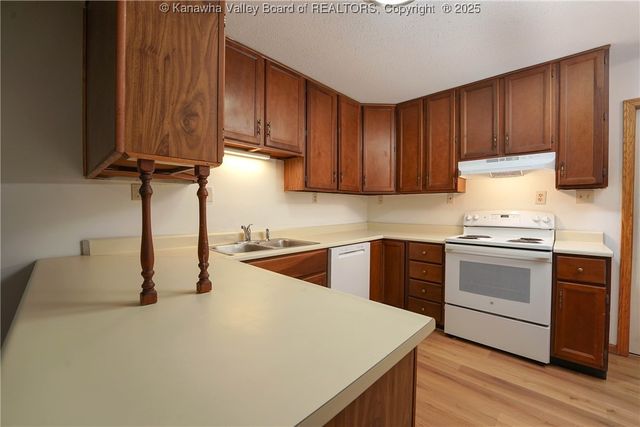 49 B Thistlewood Drive, Hurricane, WV 25526