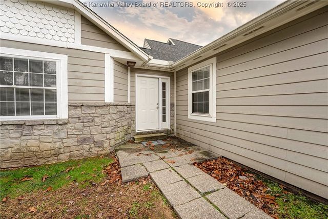 49 B Thistlewood Drive, Hurricane, WV 25526