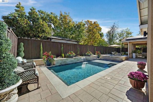 2170 Santa Croce Dr, Livermore, CA 94550