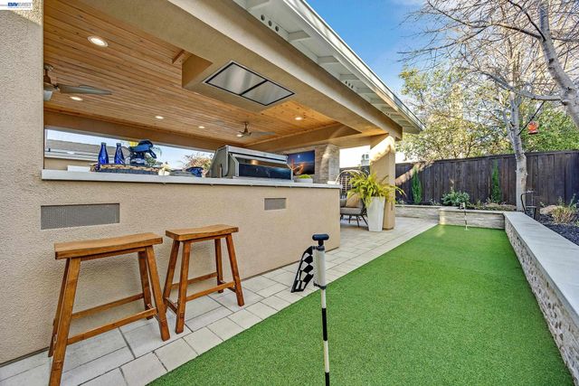 2170 Santa Croce Dr, Livermore, CA 94550