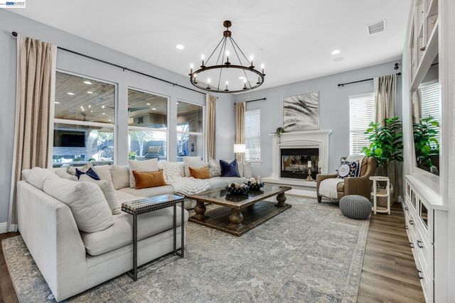 2170 Santa Croce Dr, Livermore, CA 94550