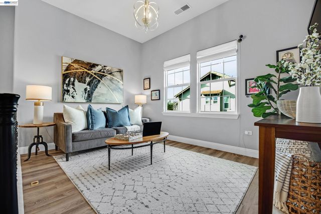 2170 Santa Croce Dr, Livermore, CA 94550