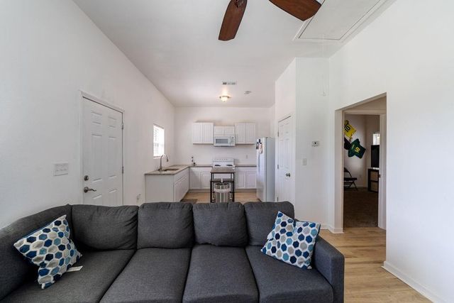 2719 Milwaukee Street, Houston, TX 77026