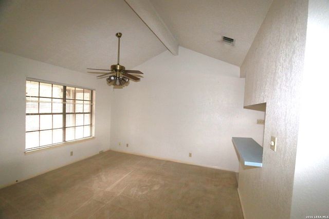 802 Athens, Castroville, TX 78009