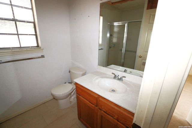 802 Athens, Castroville, TX 78009