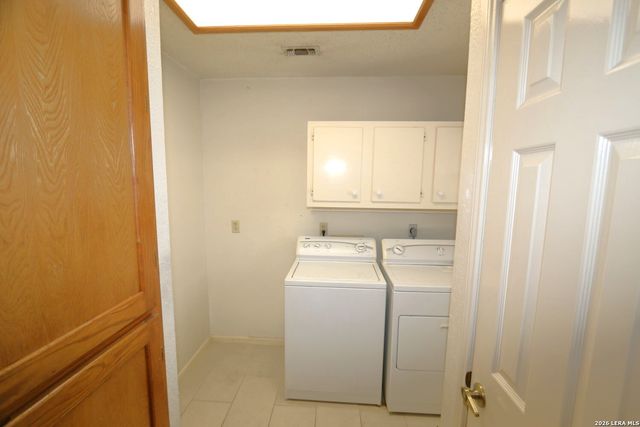 802 Athens, Castroville, TX 78009