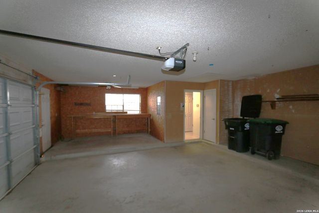 802 Athens, Castroville, TX 78009