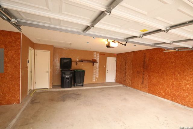 802 Athens, Castroville, TX 78009