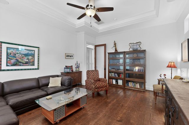 5304 Parkland Avenue, Dallas, TX 75235