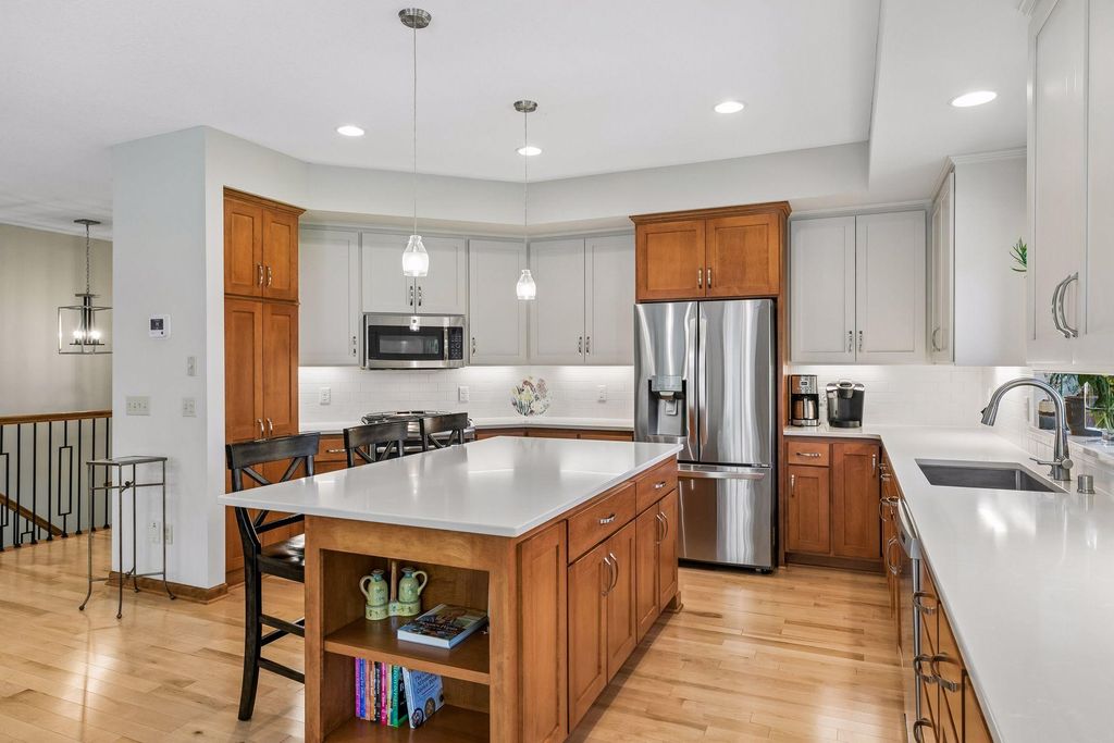 11826 Germaine Terrace, Eden Prairie, MN 55347 — photo 2