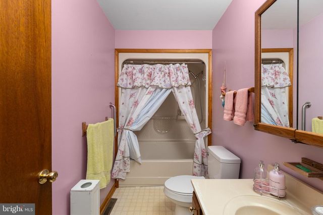 10722 LOVETT DR, Fredericksburg, VA 22407