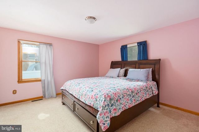 10722 LOVETT DR, Fredericksburg, VA 22407