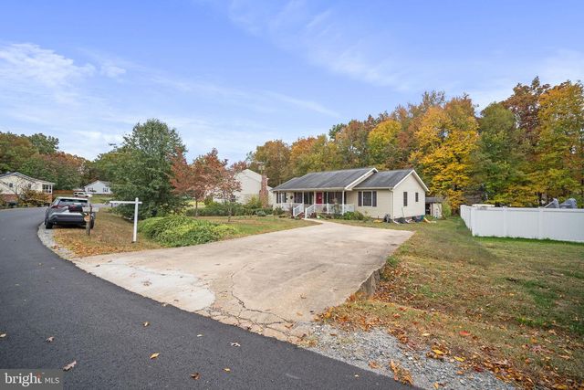 10722 LOVETT DR, Fredericksburg, VA 22407