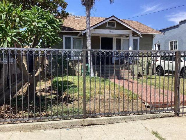 1059 Thornton, Los Angeles, CA 90063