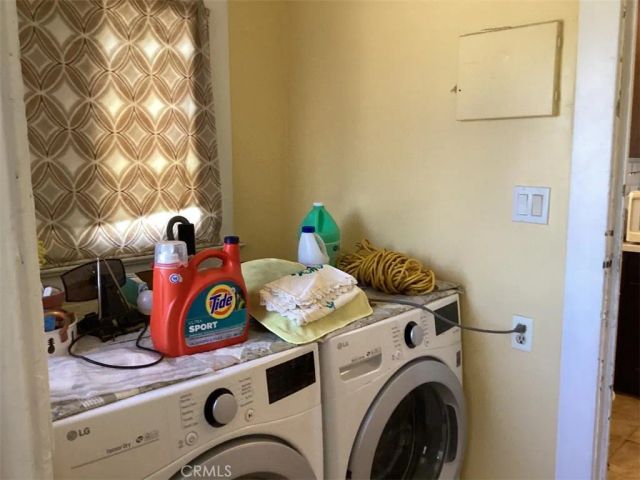 1059 Thornton, Los Angeles, CA 90063