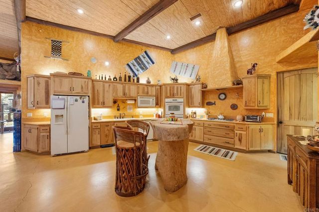 129 Emilia Lane, Fallbrook, CA 92028