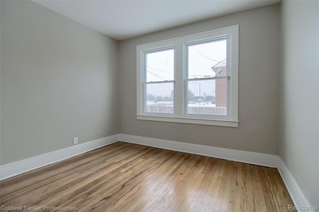 4899 Hillsboro Street, Detroit, MI 48204