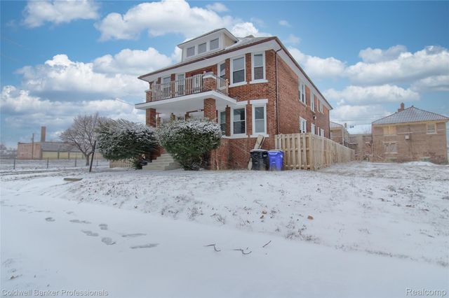 4899 Hillsboro Street, Detroit, MI 48204