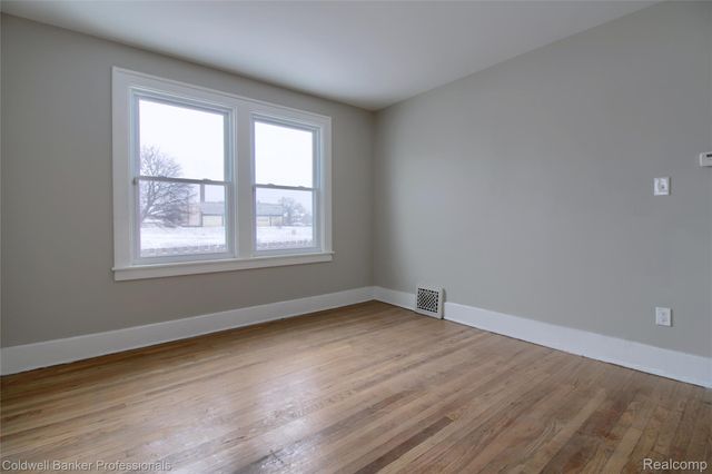 4899 Hillsboro Street, Detroit, MI 48204