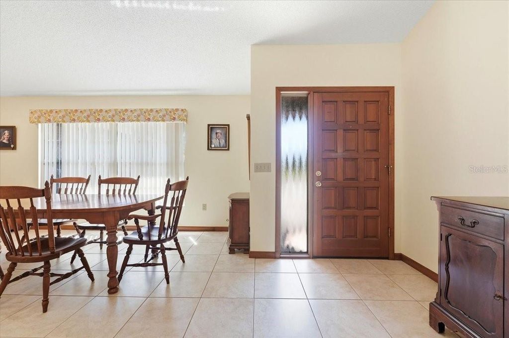 Image 4 of property listing at 8512 PLANTATION RIDGE BOULEVARD, Lakeland, FL 33809