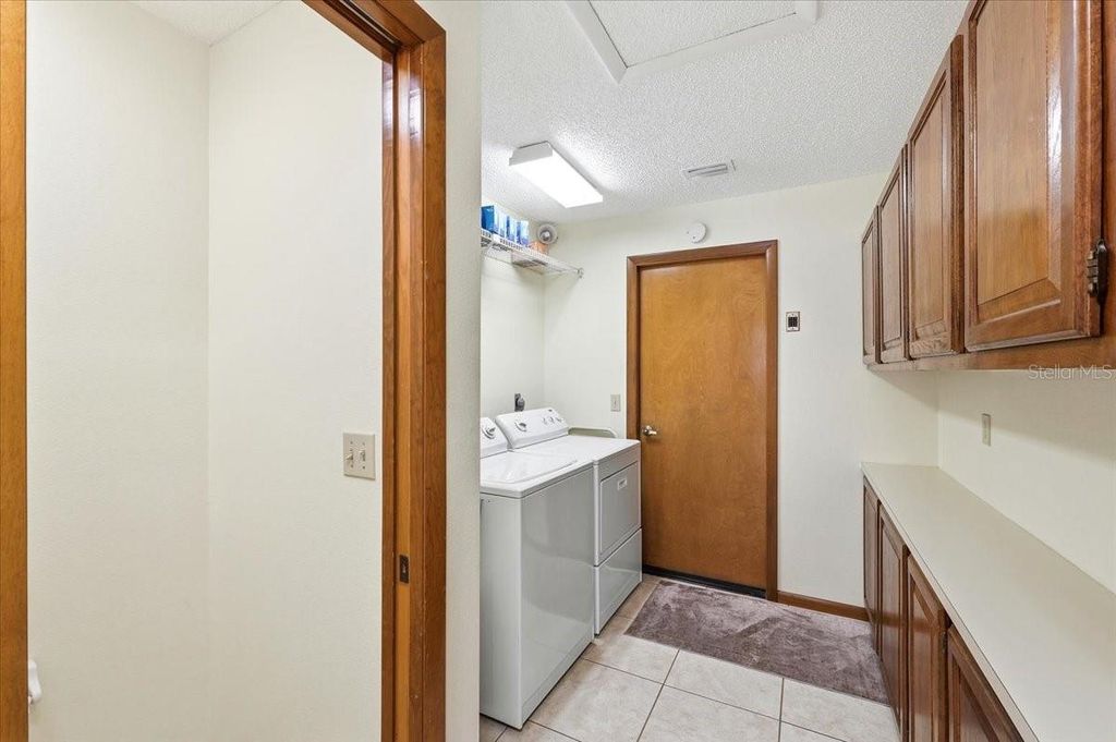 Image 31 of property listing at 8512 PLANTATION RIDGE BOULEVARD, Lakeland, FL 33809