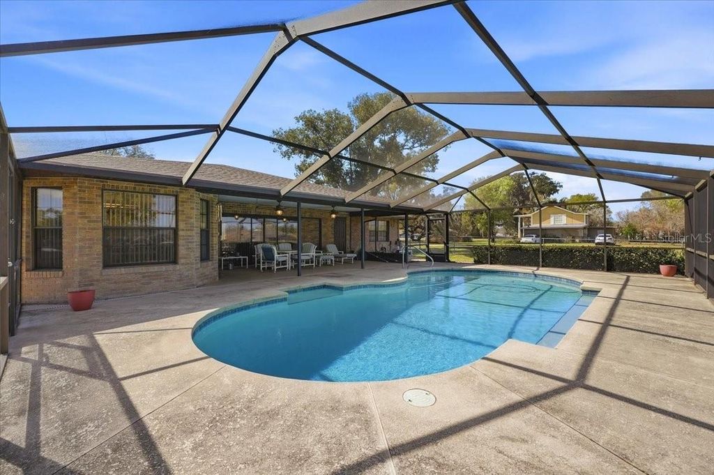 Image 33 of property listing at 8512 PLANTATION RIDGE BOULEVARD, Lakeland, FL 33809