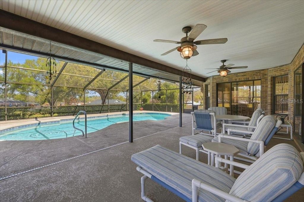 Image 34 of property listing at 8512 PLANTATION RIDGE BOULEVARD, Lakeland, FL 33809