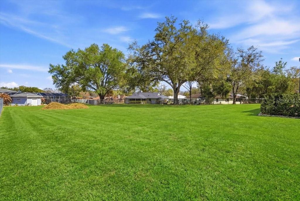 Image 41 of property listing at 8512 PLANTATION RIDGE BOULEVARD, Lakeland, FL 33809