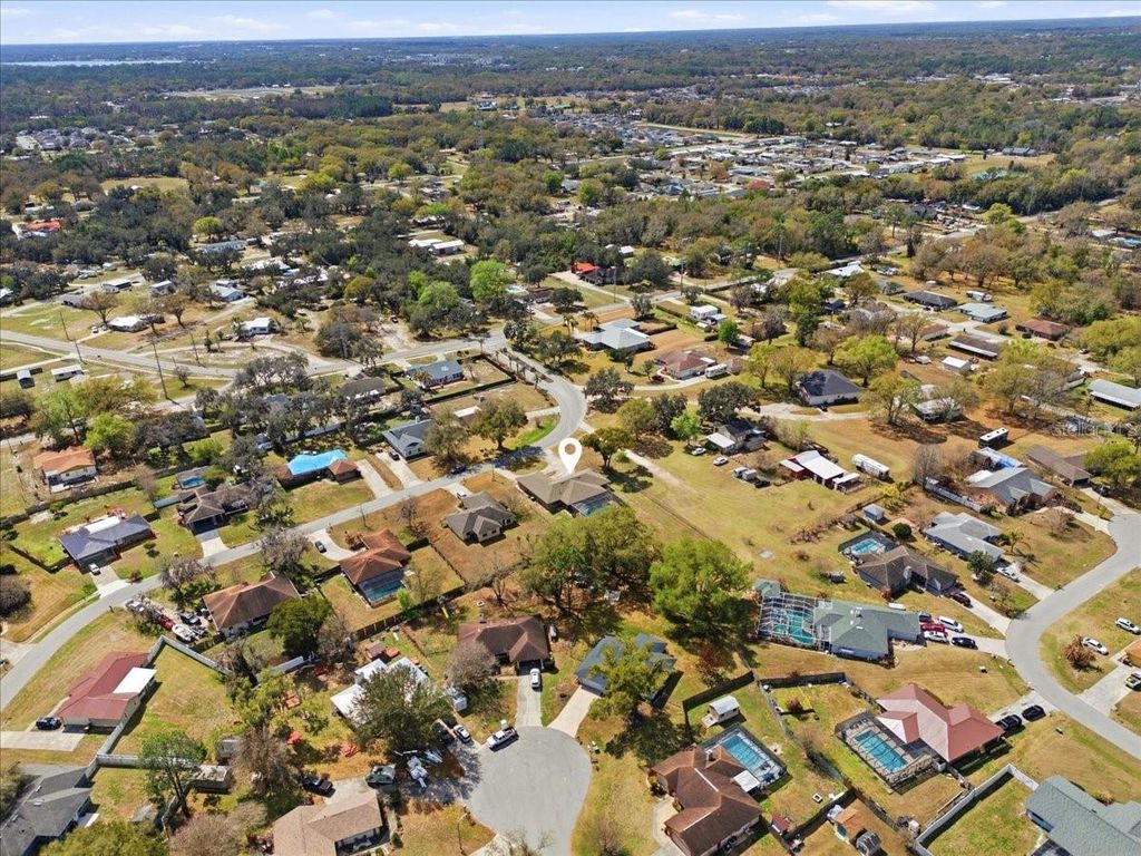 Image 43 of property listing at 8512 PLANTATION RIDGE BOULEVARD, Lakeland, FL 33809