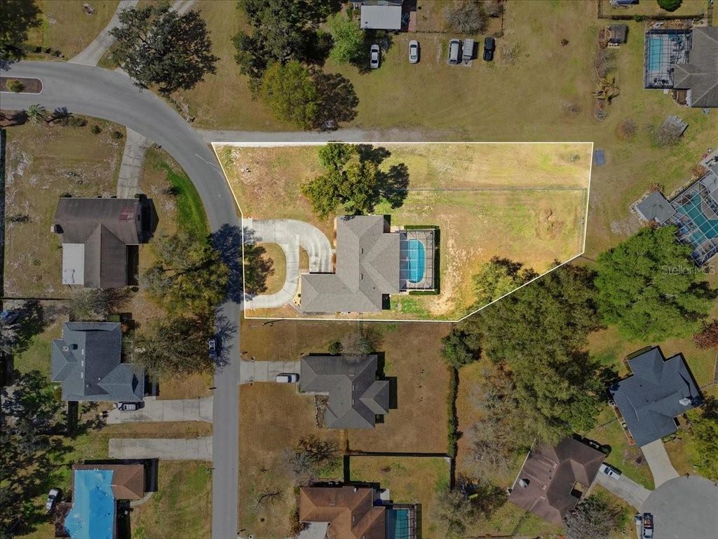 Image 46 of property listing at 8512 PLANTATION RIDGE BOULEVARD, Lakeland, FL 33809