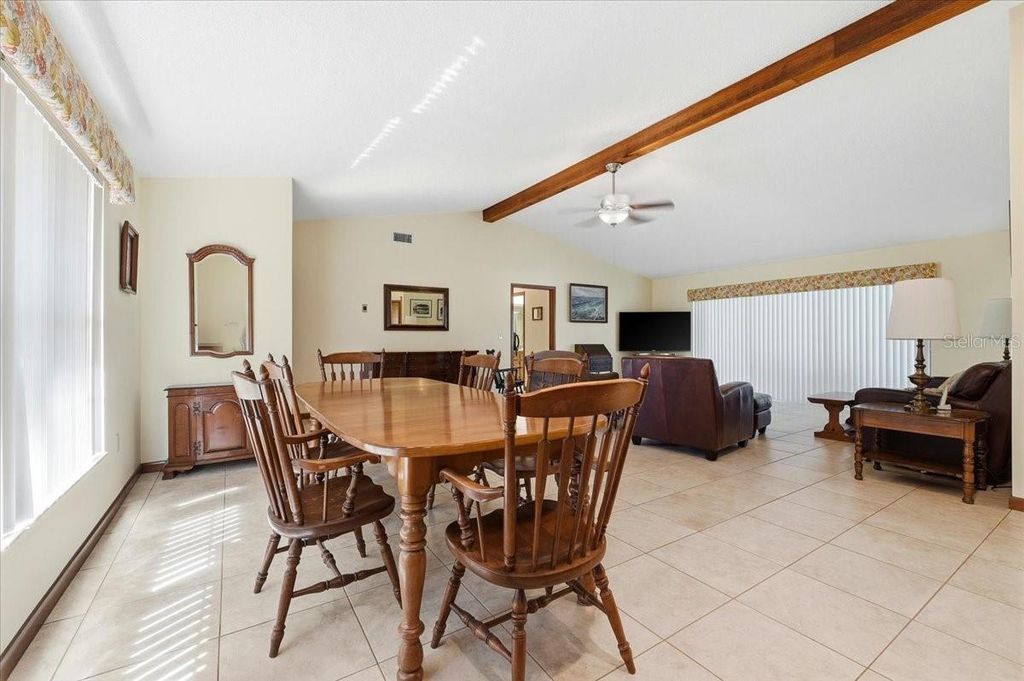 Image 8 of property listing at 8512 PLANTATION RIDGE BOULEVARD, Lakeland, FL 33809