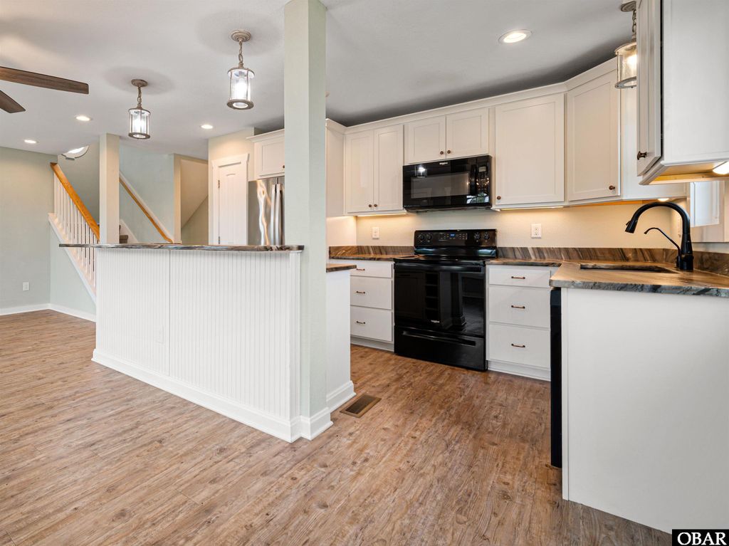 Image 12 of property listing at 2276 Sandpiper Road, Corolla, NC 27927