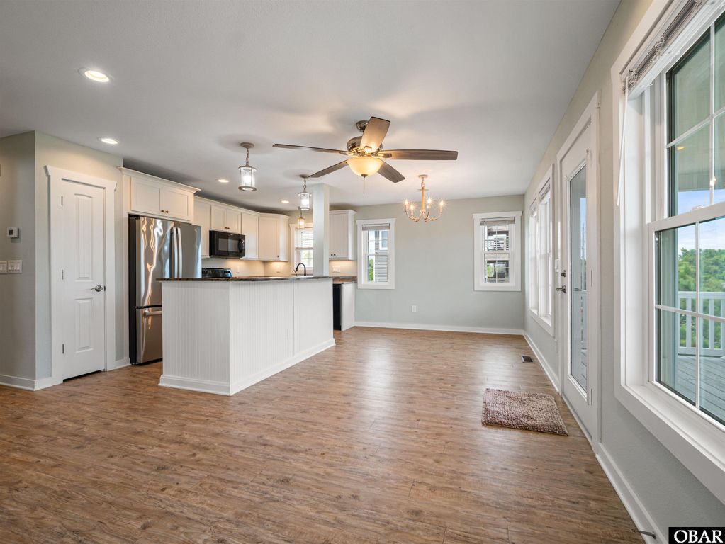 Image 14 of property listing at 2276 Sandpiper Road, Corolla, NC 27927
