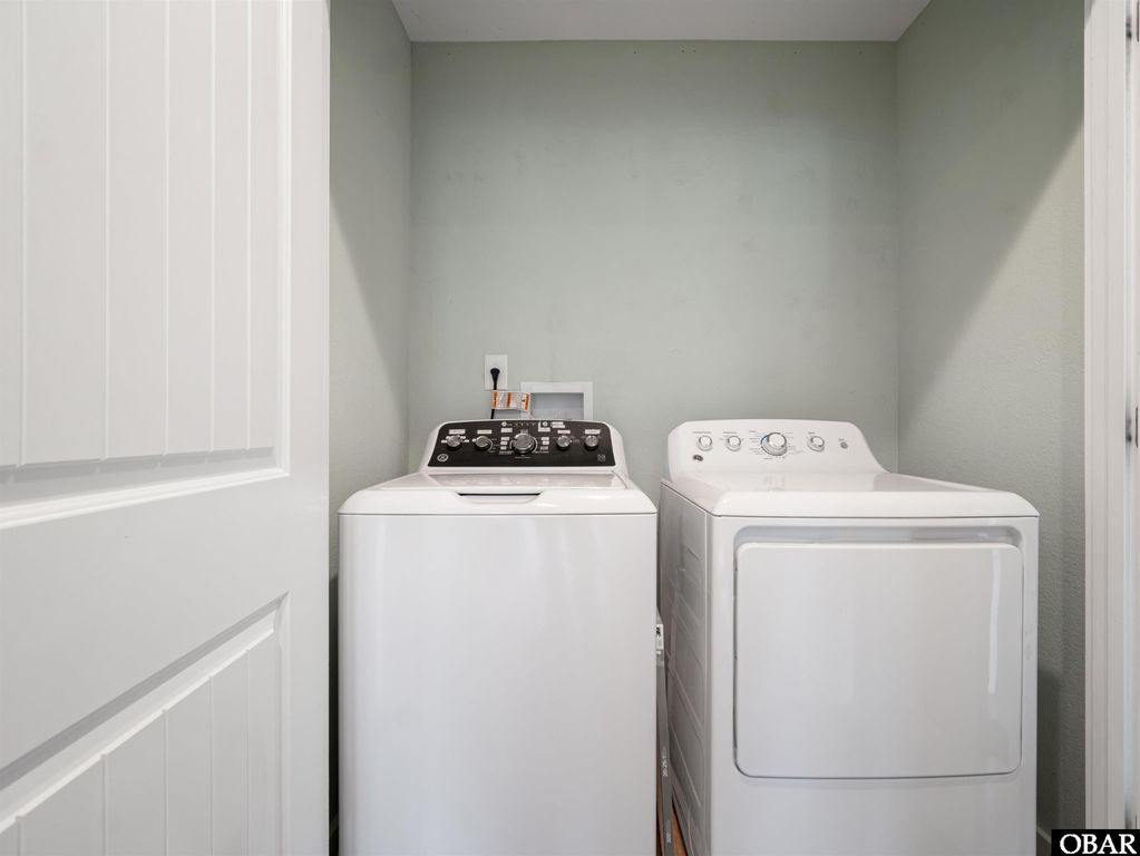 Image 18 of property listing at 2276 Sandpiper Road, Corolla, NC 27927