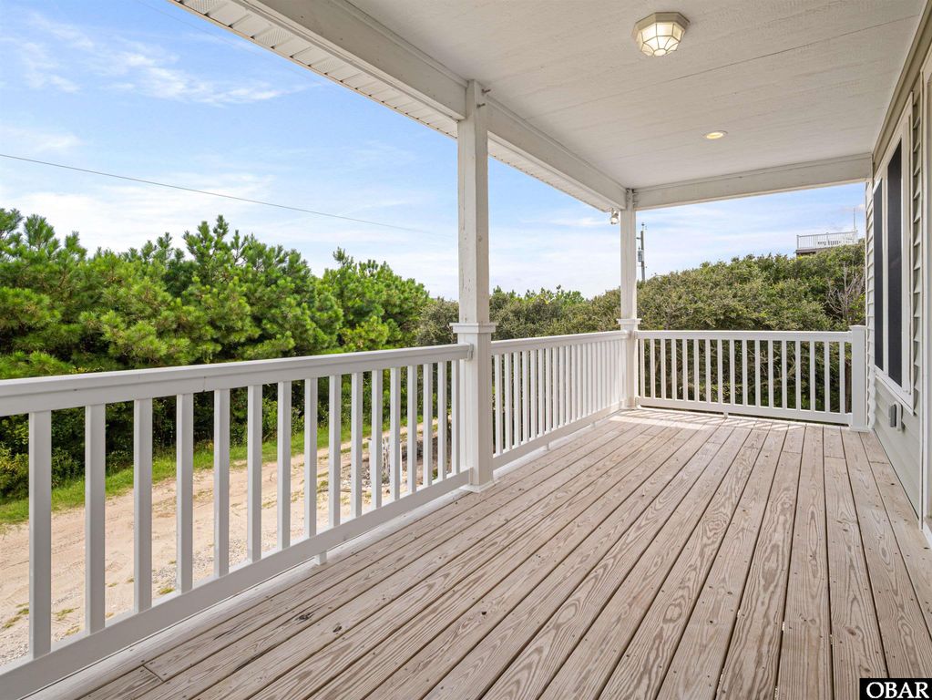 Image 20 of property listing at 2276 Sandpiper Road, Corolla, NC 27927