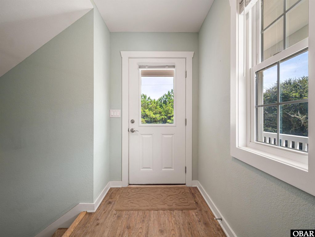 Image 7 of property listing at 2276 Sandpiper Road, Corolla, NC 27927
