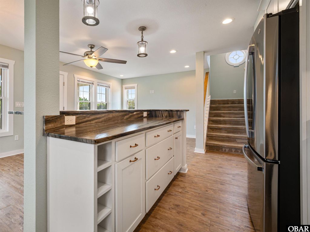 Image 9 of property listing at 2276 Sandpiper Road, Corolla, NC 27927