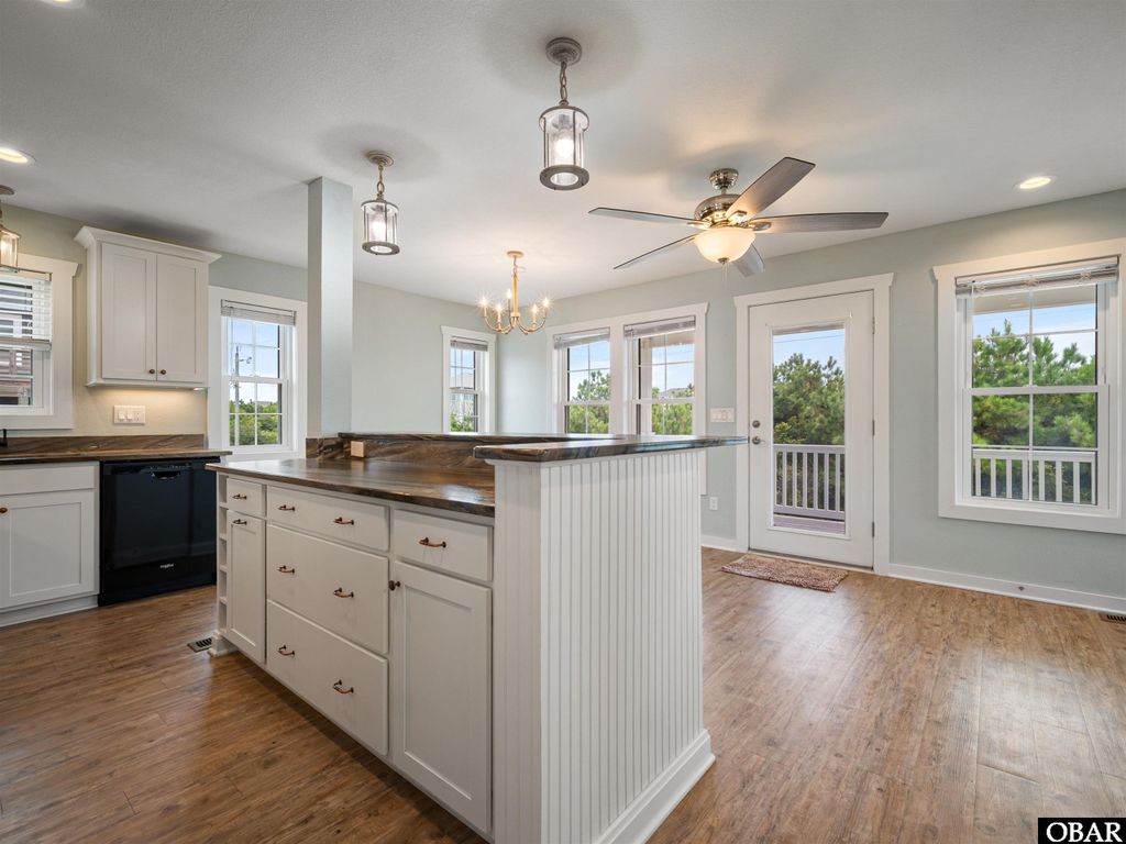 Image 10 of property listing at 2276 Sandpiper Road, Corolla, NC 27927