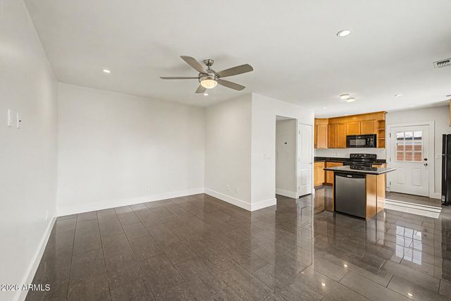 3233 N 37TH Street 18, Phoenix, AZ 85018