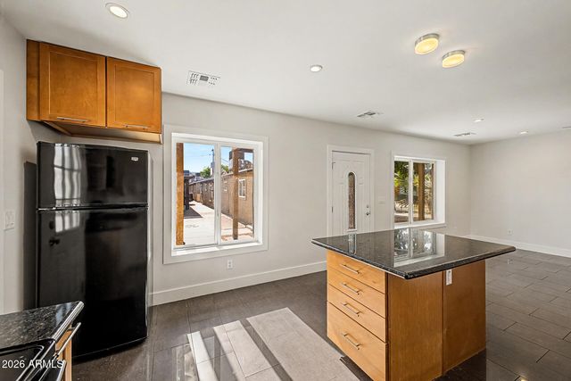 3233 N 37TH Street 18, Phoenix, AZ 85018